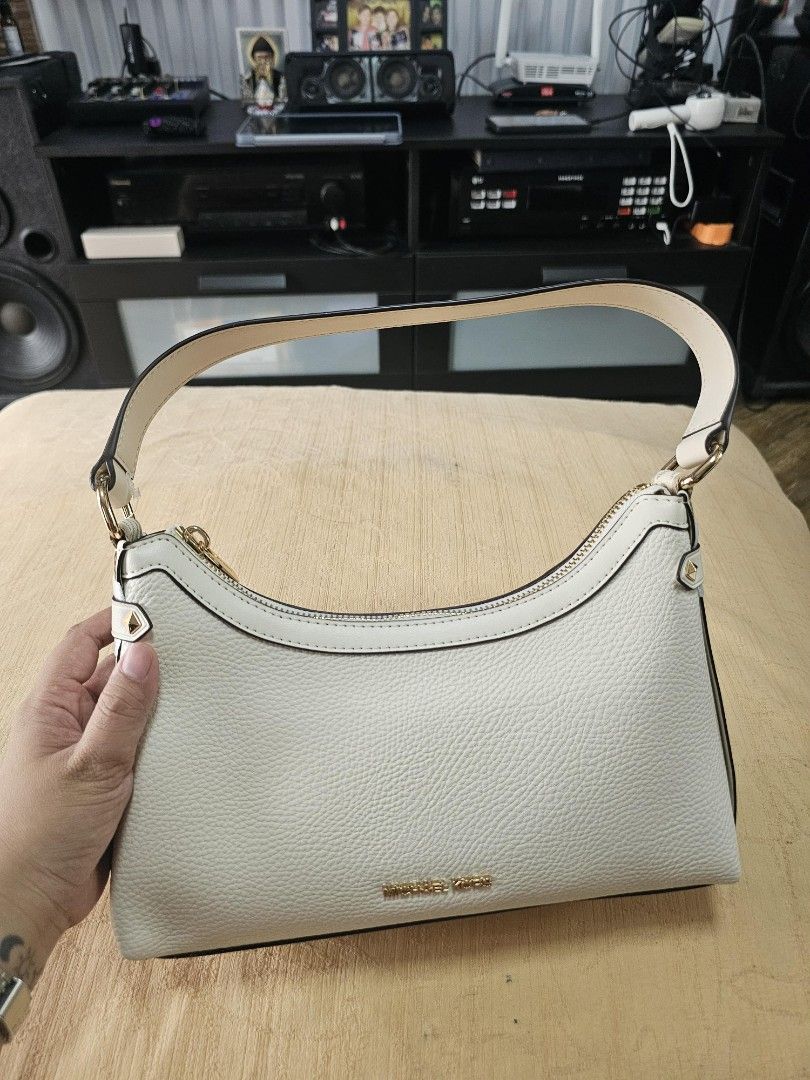 Michael Kors Maive XS Shoulder Bag (Category: Luxury Bags & Wallets) located in Manila. Submitted by liorix (Listing ID 1457296207, Image 3). Description: All bags are **brand new and authentic, straight from the US!** 🇺🇸👜 These are my BF’s mom’s bags that have never been used since she already has plenty of bags. So, we’re letting them go at a good price! 🤍 Just PM me if you’re interested! ☺️ 📍 **Location:** Can meet along the LRT lines. - 