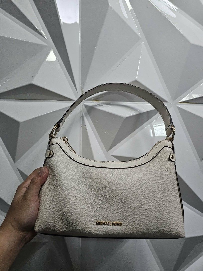 Michael Kors Maive XS Shoulder Bag (Category: Luxury Bags & Wallets) located in Manila. Submitted by liorix (Listing ID 1457296207, Image 1). Description: All bags are **brand new and authentic, straight from the US!** 🇺🇸👜 These are my BF’s mom’s bags that have never been used since she already has plenty of bags. So, we’re letting them go at a good price! 🤍 Just PM me if you’re interested! ☺️ 📍 **Location:** Can meet along the LRT lines. - 