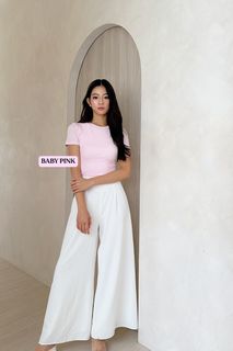 (Category: ) located in . Submitted by clearmywardrobeplssssss (Listing ID 1457243484, Image 1). Description: .