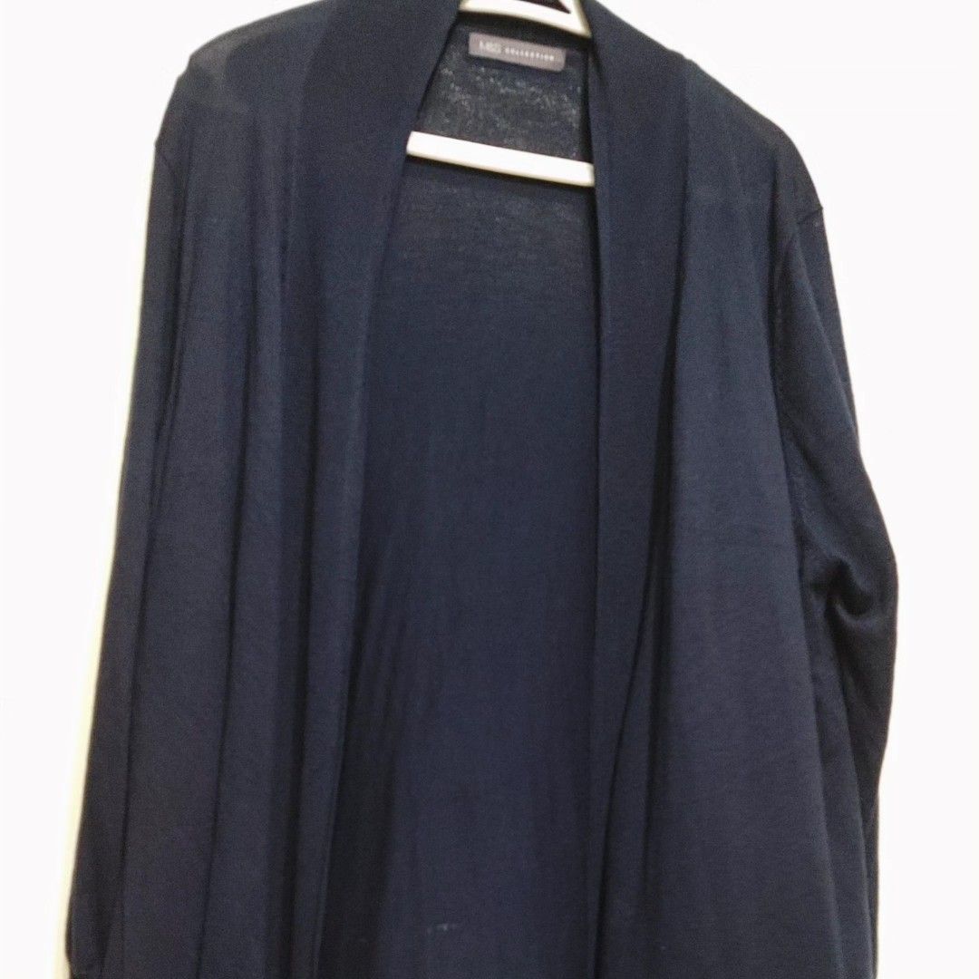 M&S Collection Navy Blue Open Front Cardigan (Category: Coats, Jackets and Outerwear) located in Quezon City. Submitted by chph3rd (Listing ID 1457272468, Image 2). Description: - Navy blue M&S Collection cardigan - Open front style with pockets - Soft and comfortable knit - Versatile for casual or smart occasions - Ideal layering piece.