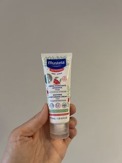 （分類：）位於 。 由 leemichellelee 提交（商品編號 1457154971，圖片 1）。簡介： 。