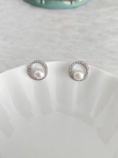 (Category: ) located in . Submitted by PearlBazaar (Listing ID 1457198524, Image 1). Description: .