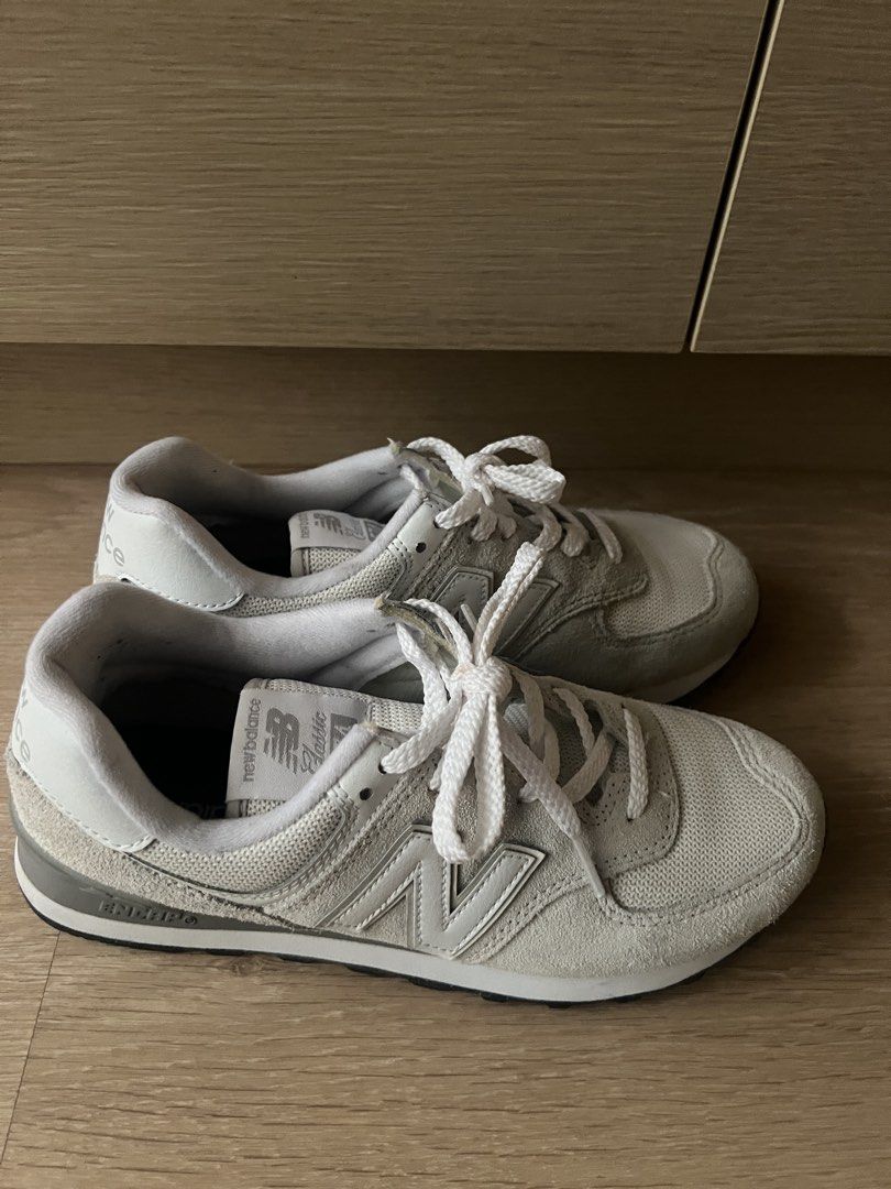 New Balance (Category: Sneakers) located in Pasig City. Submitted by evrylabel (Listing ID 1456421673, Image 2). Description: Bought from New Balance Shangri-La Rfs: decluttering.