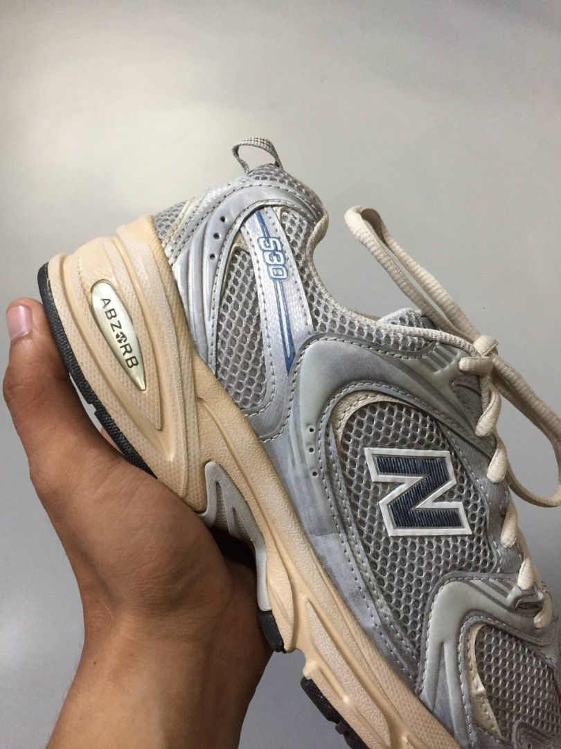 New Balance 530 (Category: Casual Shoes) located in Balayan. Submitted by _wethrift (Listing ID 1457258383, Image 2). Description: New Balance 530 Size US M 7 US W 8.5 EU 40 - 41 excellent condition color rate 9/10 MINE - 📩 +shipping fee 📍 BALAYAN, BATANGAS.