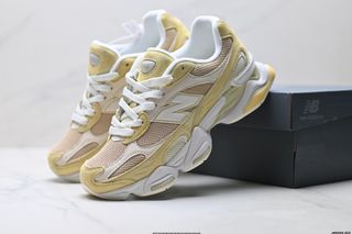 (Category: ) located in . Submitted by factory.shoes.outlet (Listing ID 1457148156, Image 1). Description: .