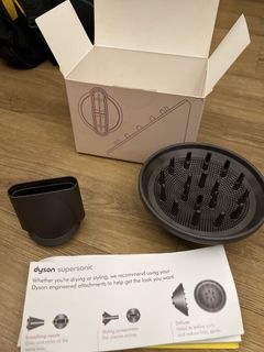 (Category: ) located in . Submitted by unbox_lah_singapore (Listing ID 1457301082, Image 1). Description: .