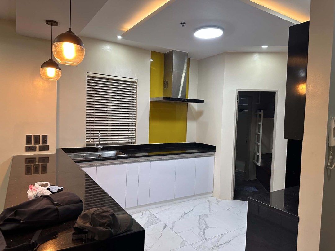 Newly Renovated Binondo 3BR2TB (Category: Apartments & Condos) located in Manila. Submitted by binondolandlord (Listing ID 1457258832, Image 3). Description: Inclusive of monthly dues .
