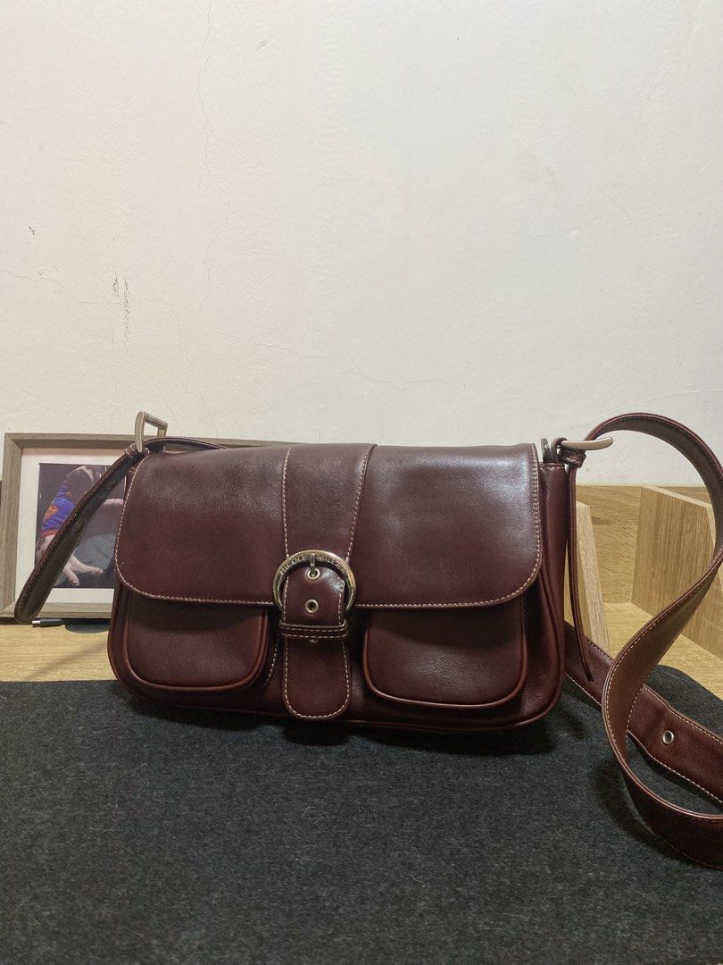 Nicole Miller Crossbody Bag (Category: Cross-body Bags) located in Cabuyao City. Submitted by copitos (Listing ID 1457240611, Image 1). Description: .