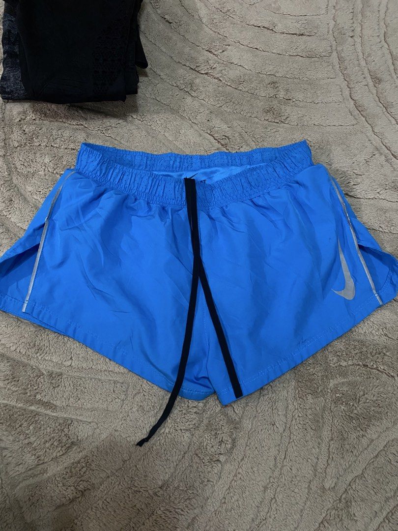 NIKE ADV (Category: Activewear) located in Cavite. Submitted by gedom (Listing ID 1457252264, Image 1). Description: Nike adv shorts Size small 13/9.5 dimes.