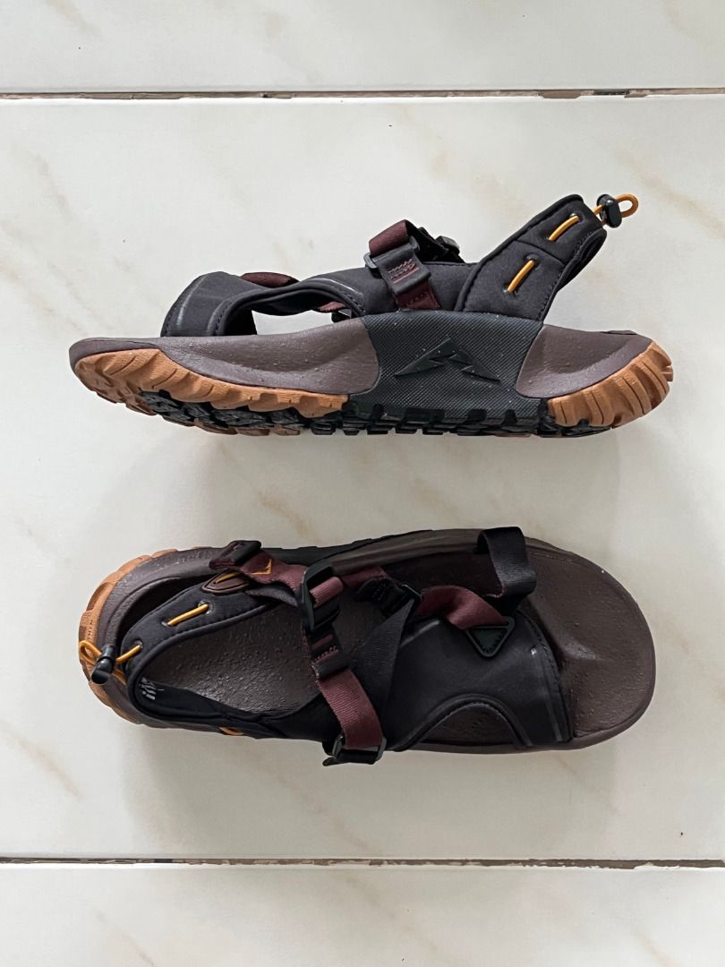 Nike Oneonta Next Nature Sandals (Category: Sneakers & Footwear) located in Malolos. Submitted by xixiriri (Listing ID 1457188414, Image 2). Description: Nike Oneonta Next Nature Sandals Color: Earth/Black-Desert Ochre - Features: Adjustable straps, comfortable footbed, durable design - Sustainability: Made with at least 20% recycled content - Trail, Hiking, Trekking, perfect for any outdoor adventure Size: 26-26.5cm | 8 Mens; 9.5 Womens Brand ne