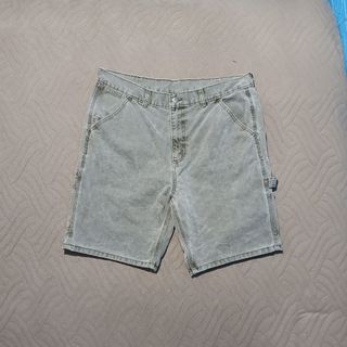 (Category: ) located in . Submitted by jcthrifting (Listing ID 1457210694, Image 1). Description: .