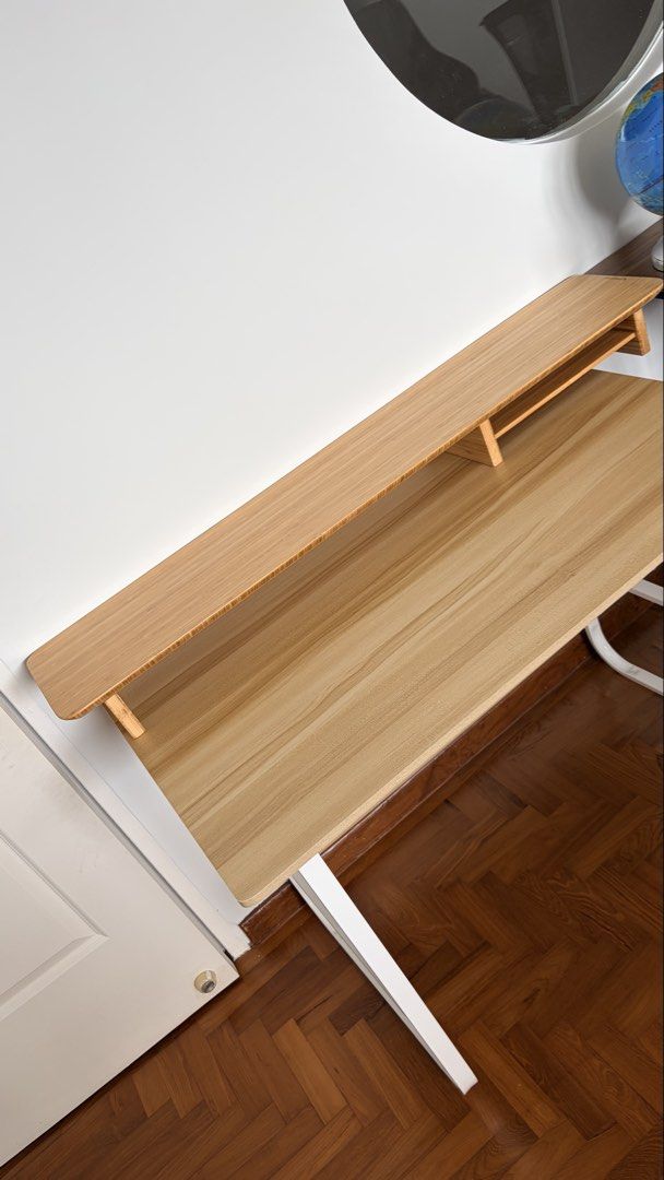 Omnidesk Riser (Category: Tables & Sets) located in Singapore. Submitted by weinian84 (Listing ID 1457189486, Image 2). Description: Omnidesk riser.