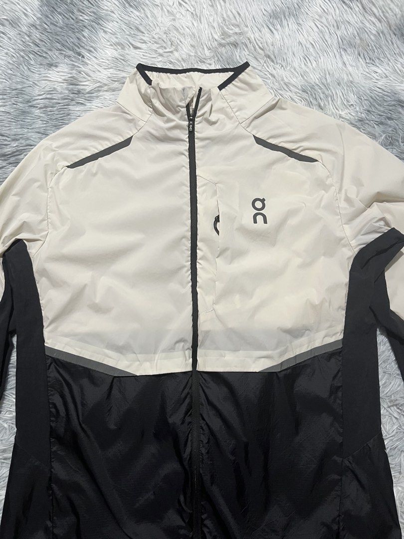 On Cloud Weather Jacket (Category: Coats, Jackets and Outerwear) located in Sasmuan (Sexmoan). Submitted by winterclothes.ph (Listing ID 1457143366, Image 2). Description: On Cloud Weather Jacket XS on tag Mens Width 18.5 Length 25.5 B27.5 Excellent Condition sana Issue check last pic minor sa print.