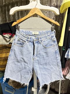 (Category: ) located in . Submitted by kitclothing (Listing ID 1457166554, Image 1). Description: .