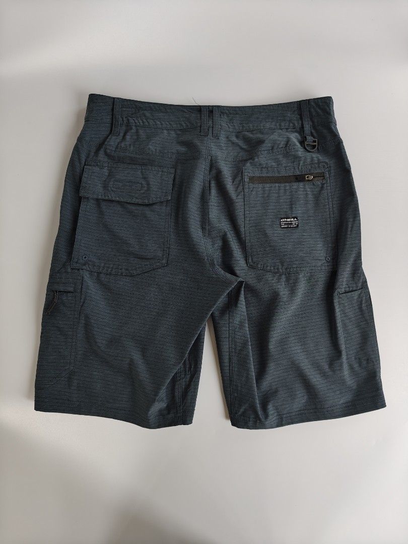 O'neill Hybrid Cargo Short (Category: Activewear) located in Alaminos. Submitted by epargne (Listing ID 1457254914, Image 1). Description: O'Neill Hybrid Cargo Short Size : 32 on tag Dimes : W32"-", L"20 Asnew condition ! Washed and ready to wear PRICE : 850 +Shipping fee.