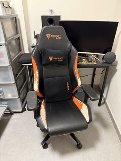 (Category: ) located in . Submitted by zhenwei92 (Listing ID 1457297728, Image 1). Description: .
