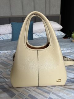 (Category: ) located in . Submitted by allyshv (Listing ID 1457227565, Image 1). Description: .