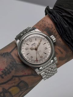 (Category: ) located in . Submitted by e.s.watches (Listing ID 1457308972, Image 1). Description: .