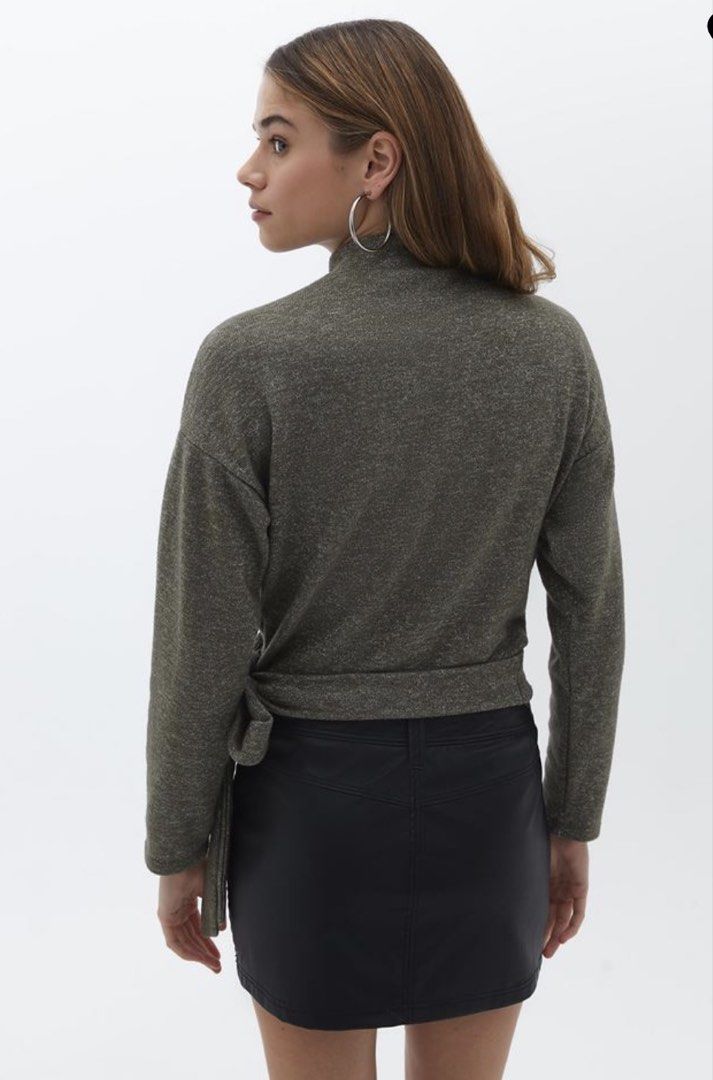 OXXO wrap-detail knit top (Category: Blouses) located in Santol. Submitted by lululane (Listing ID 1457237246, Image 3). Description: .