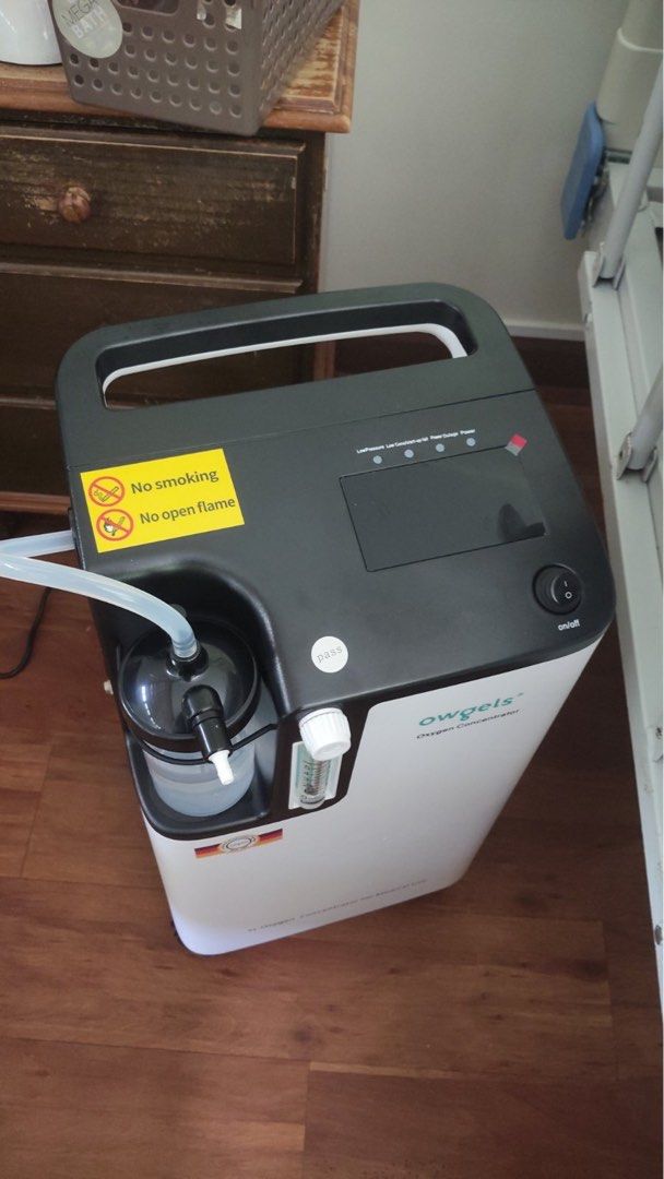 Oxygen Concentrator 5L (Category: Medical Supplies & Tools) located in Makati City. Submitted by shoppingandthecity (Listing ID 1457258594, Image 3). Description: Oxygen Concentrator 5L Slightly used (one week) Good as new Bought for 27500 With 11months warranty from supplier Selling for 15k only Comes with box and complete accessories .