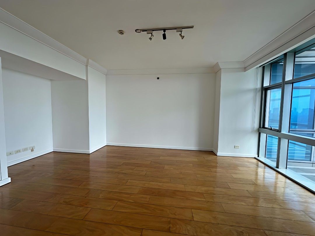 Pacific Plaza BGC for Rent (Category: Apartments & Condos) located in Makati City. Submitted by shelavi05 (Listing ID 1457165746, Image 2). Description: 𝙋𝙖𝙘𝙞𝙛𝙞𝙘 𝙋𝙡𝙖𝙯𝙖 𝙏𝙤𝙬𝙚𝙧𝙨 𝘽𝙂𝘾 𝙛𝙤𝙧 𝙍𝙚𝙣𝙩 📍North Tower 4th Ave. West Crescent Park, BGC Taguig City Phils Live in refined luxury at Pacific Plaza Towers, BGC — an exclusive twin-tower residence in the heart of Bonifacio Global City. Ideal for executives, expats, or families l