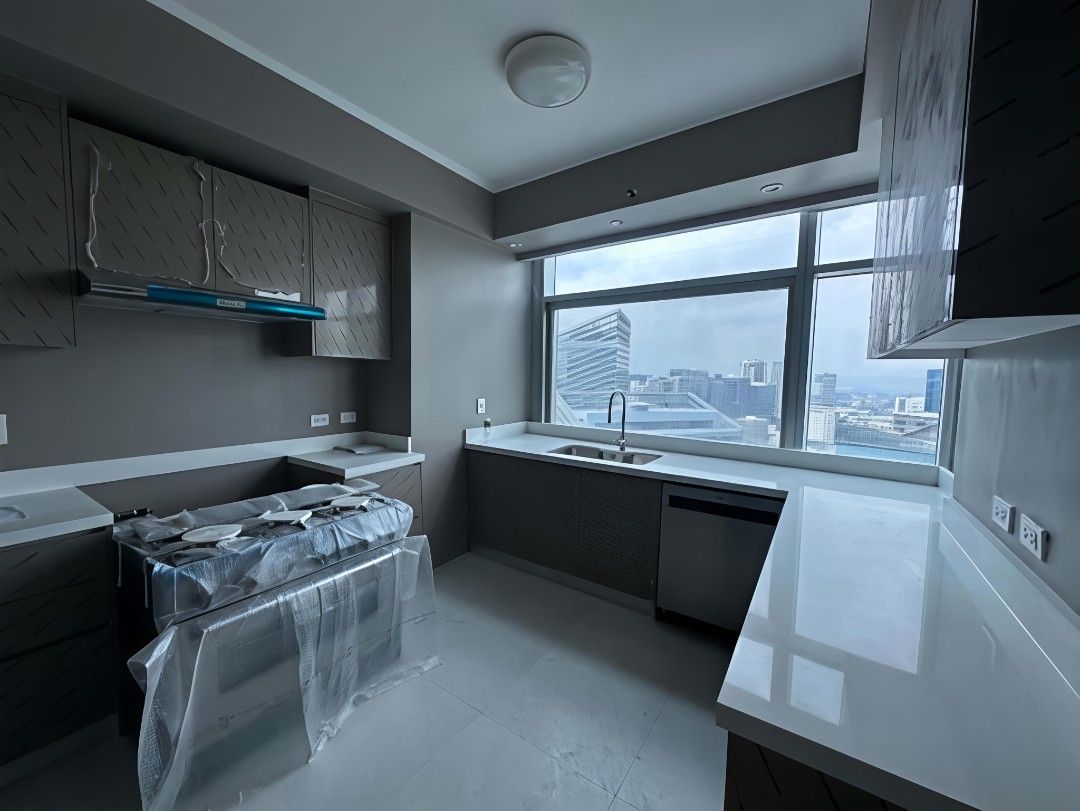 Pacific Plaza BGC for Rent (Category: Apartments & Condos) located in Makati City. Submitted by shelavi05 (Listing ID 1457165746, Image 3). Description: 𝙋𝙖𝙘𝙞𝙛𝙞𝙘 𝙋𝙡𝙖𝙯𝙖 𝙏𝙤𝙬𝙚𝙧𝙨 𝘽𝙂𝘾 𝙛𝙤𝙧 𝙍𝙚𝙣𝙩 📍North Tower 4th Ave. West Crescent Park, BGC Taguig City Phils Live in refined luxury at Pacific Plaza Towers, BGC — an exclusive twin-tower residence in the heart of Bonifacio Global City. Ideal for executives, expats, or families l