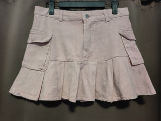 (Category: ) located in . Submitted by aemcloset (Listing ID 1457260993, Image 1). Description: .