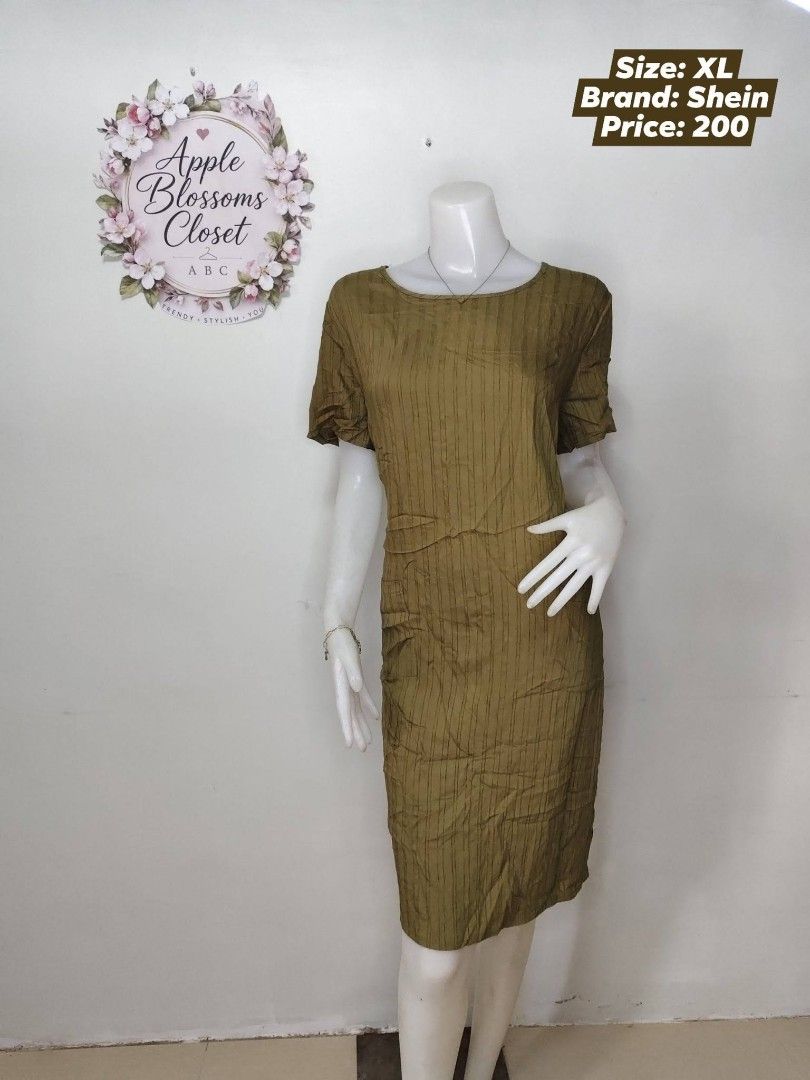 Plus size knee length casual dress (Category: Dresses) located in Lipa City. Submitted by appleblossomscloset_abc (Listing ID 1457221762, Image 1). Description: PLUS SIZE CASUAL DRESS.