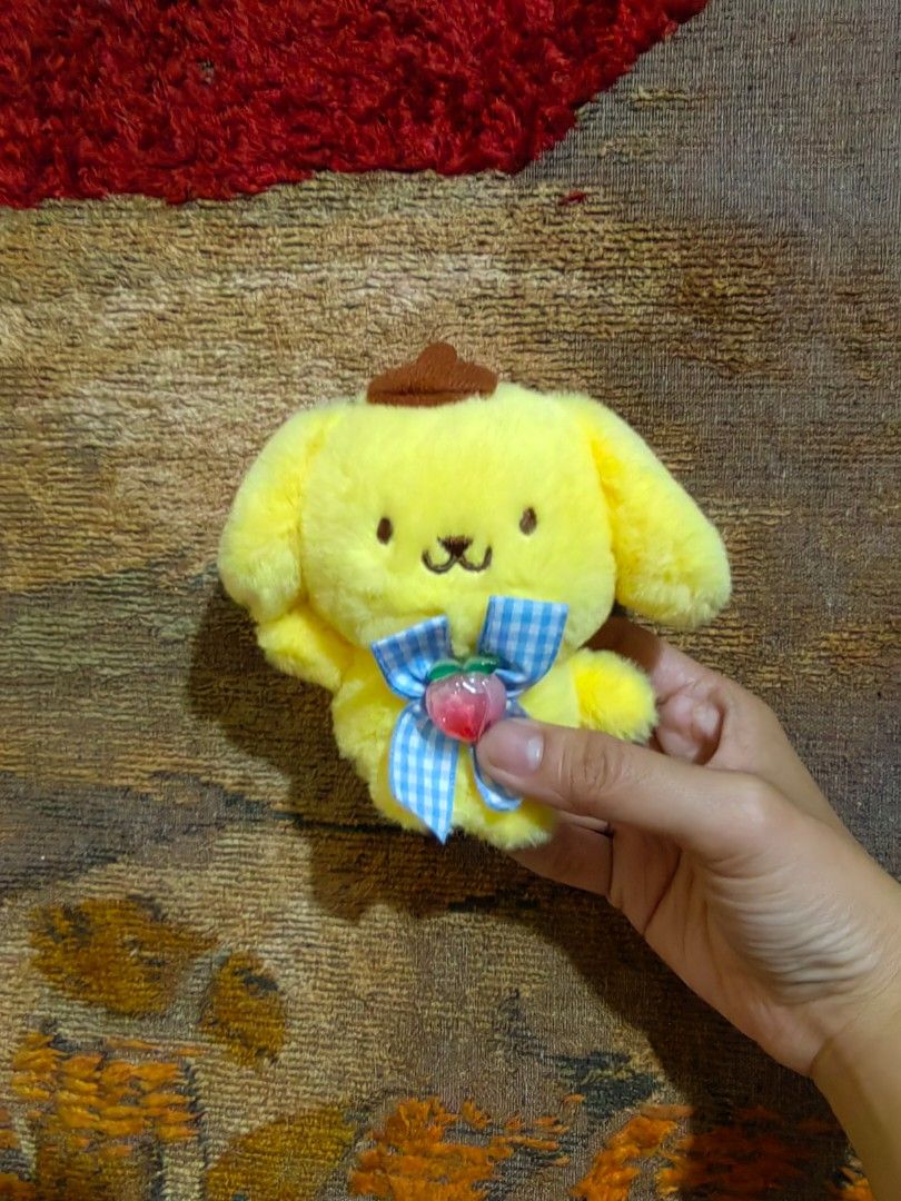Pompompurin Small Stuff Toy (Category: Plushies & Soft Toys) located in Pasig City. Submitted by _thrift.chic (Listing ID 1457324297, Image 1). Description: No tag.