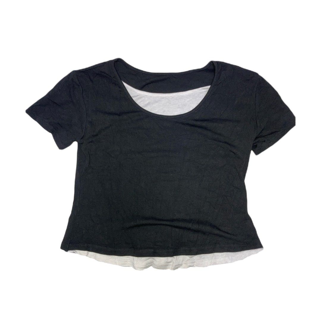 black layered shirt acubi style (Category: Shirts) located in Paranaque City. Submitted by closetfromyu (Listing ID 1443763542, Image 1). Description: 📍 taguig city mod: jnt or lalamove mop: gcash ‼️ REMINDERS: - payment first basis - shipping fee will be shouldered by the buyer - no rush shipping, no refunds, & no returns.