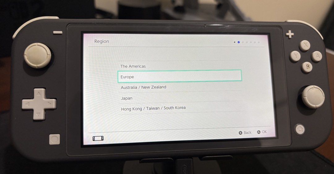 Switch Lite Gray (Category: Nintendo) located in Taguig. Submitted by royalwolf_c54525 (Listing ID 1457260055, Image 1). Description: Condition: •Non jb •No sd card included •Yellowing on left stick, L and ZL •No scratches on screen and on unit itself •Screen protector installed •All buttons working •No stick drifting •Tested system and its working condition Console only, no charger included RFS decluttering. Kasama na yung case for free sa isang