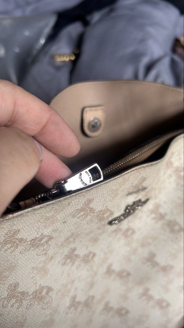 Project Bag Coach Bucket (Category: Luxury Bags & Wallets) located in Manila. Submitted by larabac (Listing ID 1457143001, Image 3). Description: Please see issues with handle. Body is still great!.