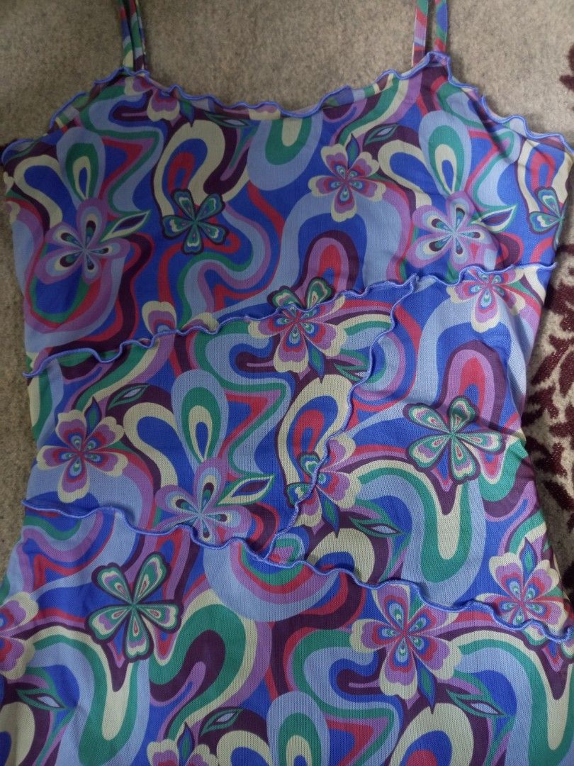 Retro Psychedelic Cami Mini Dress (Category: Dresses) located in San Pedro. Submitted by vishavriksha (Listing ID 1457291296, Image 2). Description: Retro Psychedelic Cami Mini Dress ‎ ‎༝ size : med to large ‎༝ brand : SO ‎༝ details : ‎— vibrant retro Y2K / 90s revival aesthetic ‎— wavy psychedelic floral abstract print ‎— features a playful ruffled lettuce hem.