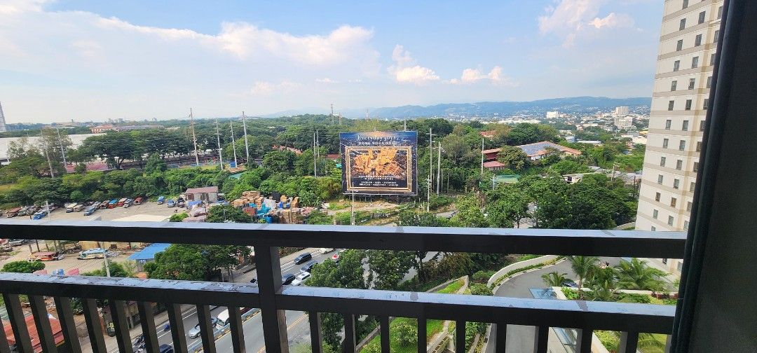 Rockwell Arton Katipunan 3br for rent (Category: Apartments & Condos) located in Taguig. Submitted by marsua (Listing ID 1457150323, Image 2). Description: 3br, 2 bath, 1 parking, balcony, maid's room with toilet & bath. Fully furnished, washer dryer, indesit stove oven, 2tv, leather sofa, dining, 5x aircon. With Rockwell shuttle to Ateneo, UP town. Facing Sierra Madre Mountain..