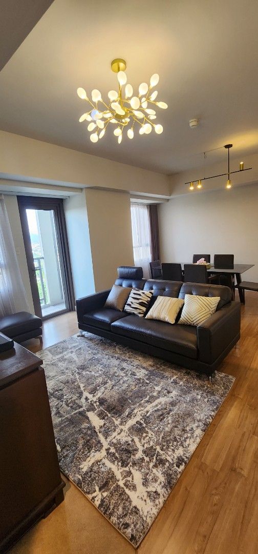 Rockwell Arton Katipunan 3br for rent (Category: Apartments & Condos) located in Taguig. Submitted by marsua (Listing ID 1457150323, Image 3). Description: 3br, 2 bath, 1 parking, balcony, maid's room with toilet & bath. Fully furnished, washer dryer, indesit stove oven, 2tv, leather sofa, dining, 5x aircon. With Rockwell shuttle to Ateneo, UP town. Facing Sierra Madre Mountain..