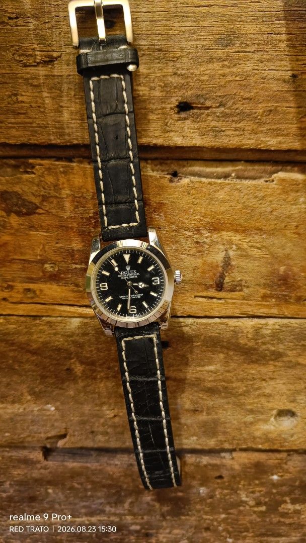 👌Rolex Oyster Perpetual Explorer Watch (Category: Luxury Watches) located in General Mariano Alvarez. Submitted by randzwurkz85264 (Listing ID 1457229642, Image 3). Description: - Rolex Oyster Perpetual Explorer watch - Classic black dial with luminous markers - Durable stainless steel case - Comfortable black leather strap with white stitching .