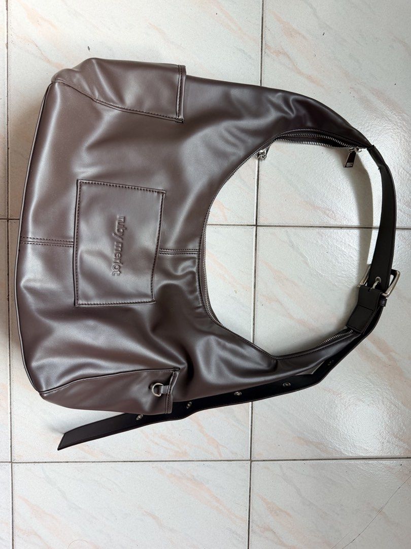 Ruby Merlot rubymerlot classic ruby bag (Category: Cross-body Bags) located in Singapore. Submitted by buymore4discss (Listing ID 1456454169, Image 3). Description: Lightly used No defects other than slight creases at the underside of the straps Leather version .