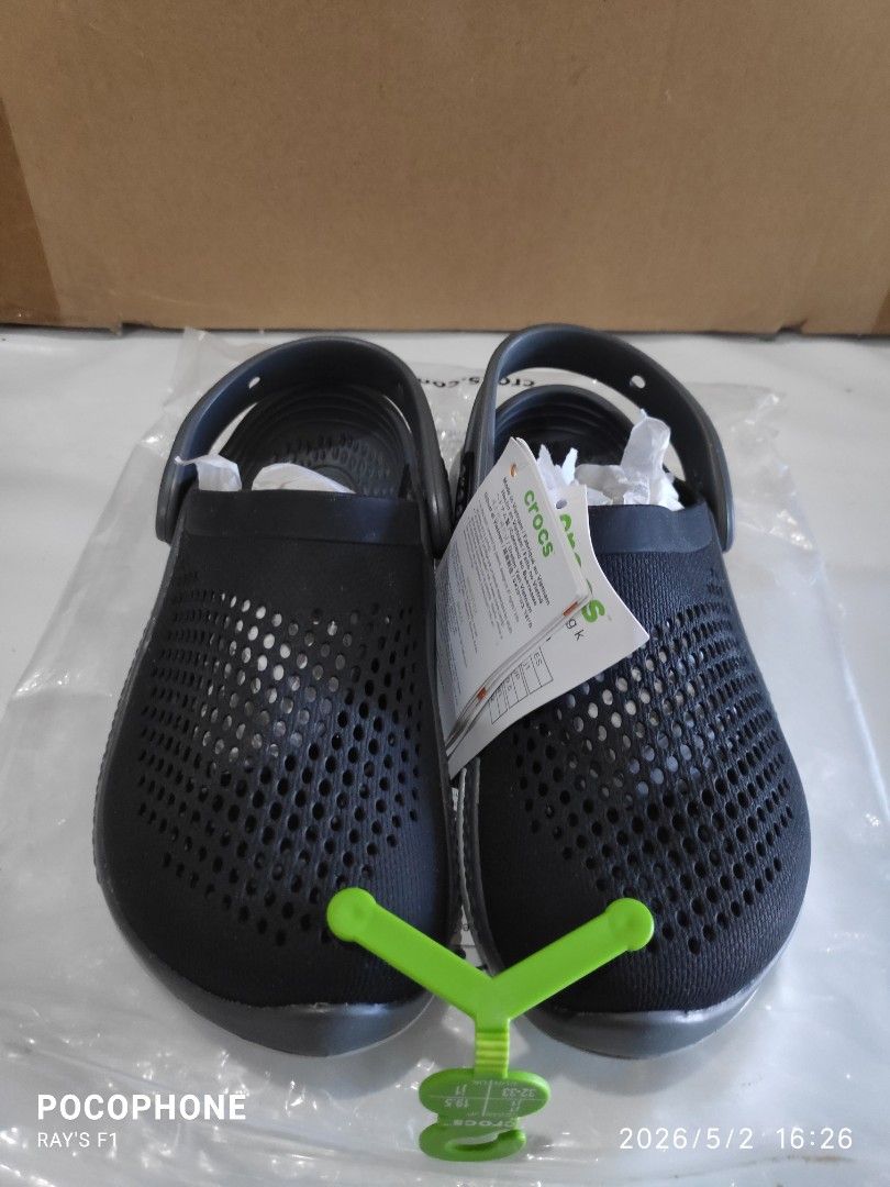 RUSH Size J1 Crocs Literide 360 Clog K Black (Category: Slippers and slides) located in Pagsanjan. Submitted by rays-days (Listing ID 1457320088, Image 1). Description: - Brand new, never used black Crocs Literide 360 Clog K - Size: 200mm (US J1, EUR 32-33) - Features: Lightweight and incredibly comfortable - Perfect for kids - Comes with original tags 1 sold, 1 available pm me meet up around SANTA CRUZ LAGUNA for shipping, buyer will shoulder th