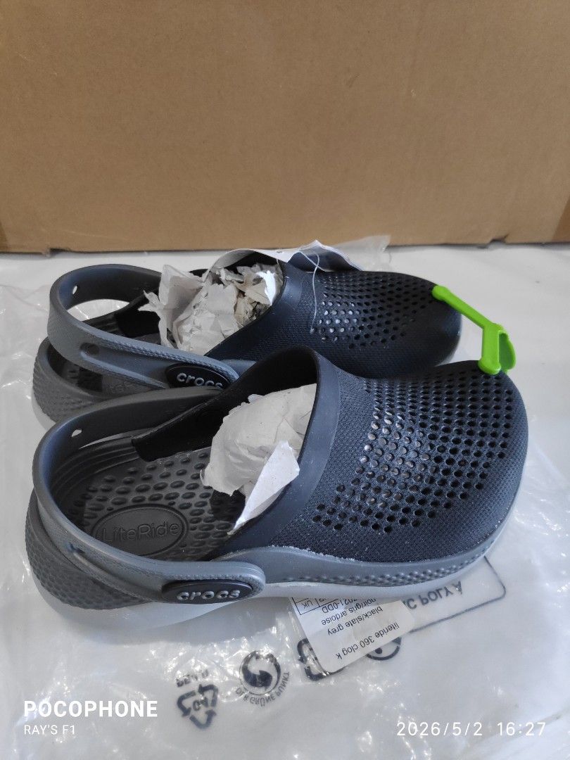RUSH Size J1 Crocs Literide 360 Clog K Black (Category: Slippers and slides) located in Pagsanjan. Submitted by rays-days (Listing ID 1457320088, Image 3). Description: - Brand new, never used black Crocs Literide 360 Clog K - Size: 200mm (US J1, EUR 32-33) - Features: Lightweight and incredibly comfortable - Perfect for kids - Comes with original tags 1 sold, 1 available pm me meet up around SANTA CRUZ LAGUNA for shipping, buyer will shoulder th