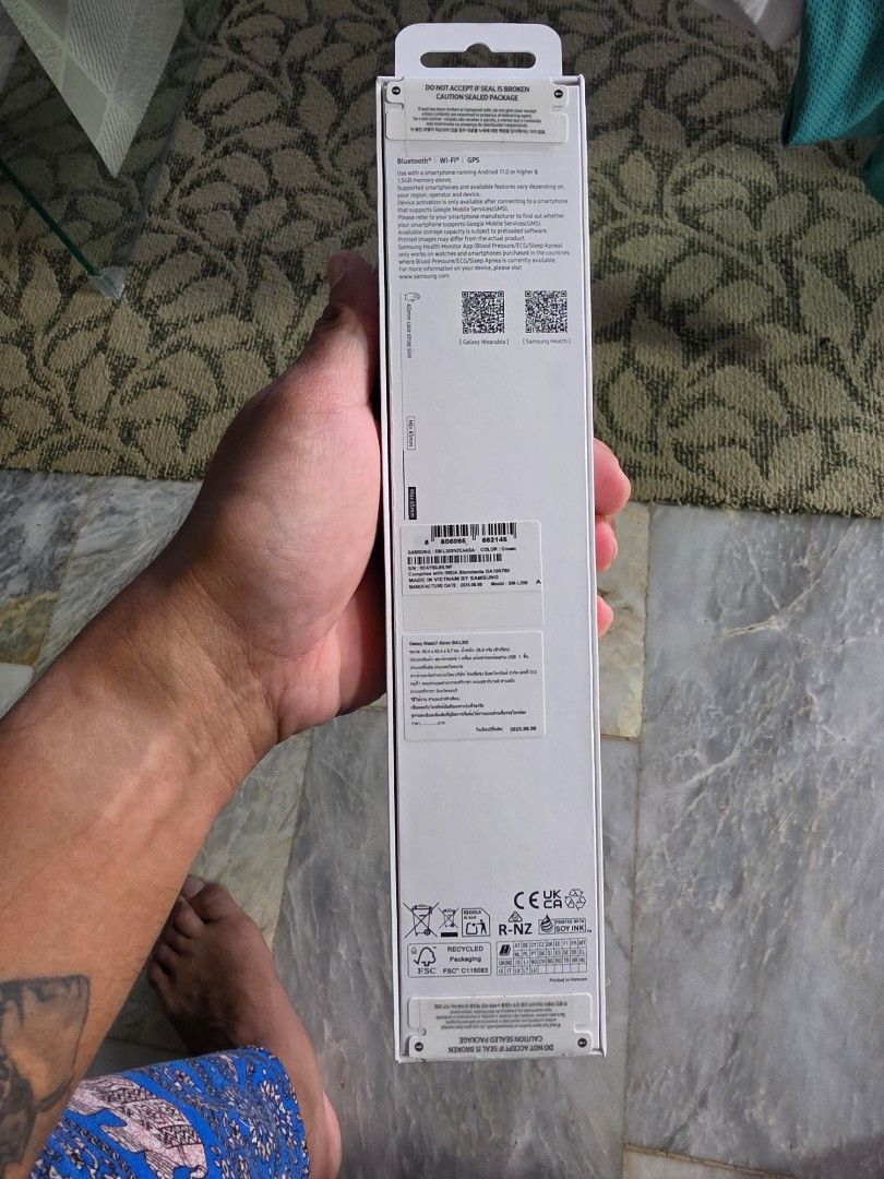Samsung Galaxy Watch 7 40mm (Category: Wearables & Smart Watches) located in Angono. Submitted by blackbeard24 (Listing ID 1457181458, Image 2). Description: - Brand New Samsung Galaxy Watch 7 - 40mm Size - Bluetooth and GPS Model - Box is Sealed and Unopened - Selling as is - Please check photos for details.