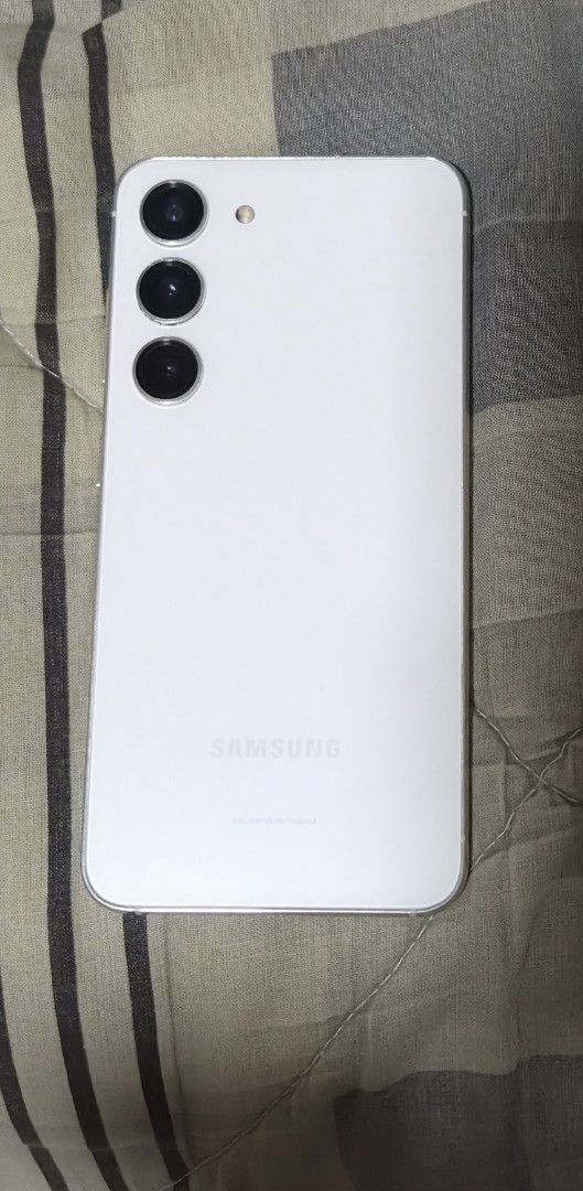 Samsung S23 8gb/256gb (Category: Samsung) located in San Mateo. Submitted by dk_19 (Listing ID 1457263089, Image 2). Description: FOR SALE SAMSUNG S23 8GB/256GB Fully functional Open line (dual sim) Good battery health No issue RFS: upgrade Location: SAN MATEO RIZAL (SM San Mateo for meet up) MOP: GCash/Cash If for shipping, shipping c/o buyer.