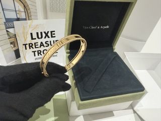 (Category: ) located in . Submitted by luxetreasuretrove (Listing ID 1454275522, Image 1). Description: .