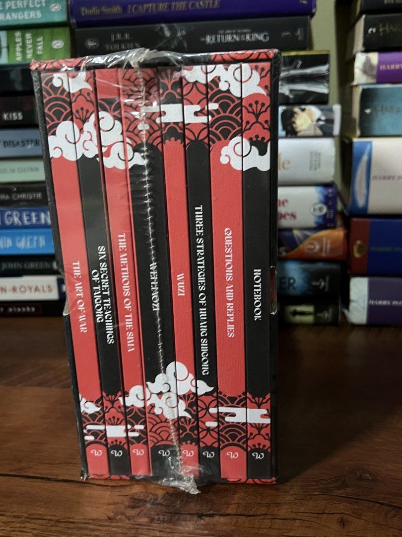 Sealed Hardbound Art of War (Category: Storybooks) located in Gapan. Submitted by booknest (Listing ID 1457308648, Image 1). Description: Sealed Brand new Mop:Gcash Mod:tiktok checkout Payment first.