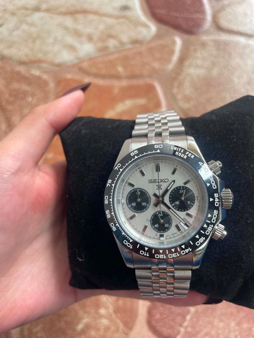 Seiko Chronograph Stainless Steel Watch (Category: Men's Watches) located in Baguio. Submitted by shawncruz051966 (Listing ID 1457292807, Image 2). Description: - Seiko Chronograph Mod (Seiko "Panda" style dial) - Durable Stainless Steel Band and Case - Condition: Excellent, clean condition, well-maintained - Elegant Silver Dial with Contrasting Black Sub-dials - Functional Tachymeter Bezel - Precise Chronograph Functionality - Convenient Date Wi