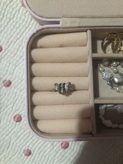 (Category: ) located in . Submitted by sevinteenfinds (Listing ID 1457268963, Image 1). Description: .