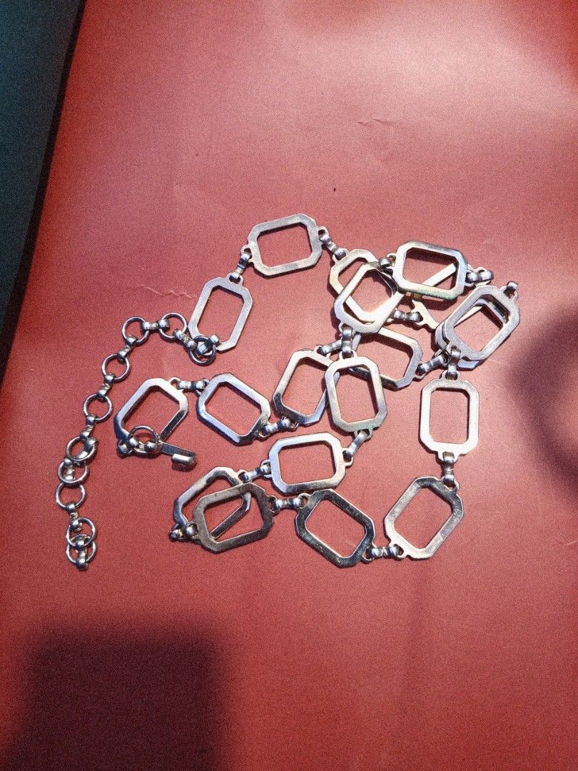 Silver Tone Rectangle Link Chain Belt (Category: Belts) located in Quezon City. Submitted by catsdeclutter (Listing ID 1457313650, Image 1). Description: FREE WHEN U PURCHASE 3 OR MORE ITEMS.