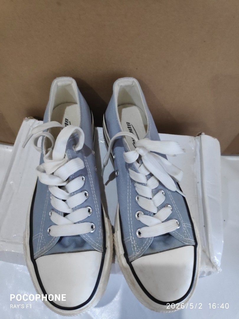 Size 8 Sprint Canvas Low-Top Sneakers - Light Blue (Category: Sneakers) located in Pagsanjan. Submitted by rays-days (Listing ID 1457319653, Image 1). Description: - Brand: Sprint - Color: Light Blue - Style: Classic low-top canvas sneakers - Features: White laces, white soles, rubber toe cap, good grip - Condition: Good, with minor scuffs on soles and sides pm me meet up around SANTA CRUZ LAGUNA for shipping, buyer will shoulder the fees.