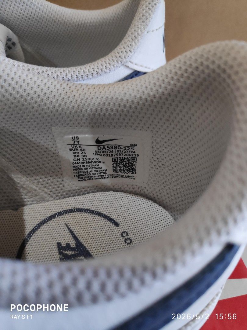 Size 7Y Nike sneakers (Category: Babies & Kids Fashion) located in Pagsanjan. Submitted by rays-days (Listing ID 1457320975, Image 3). Description: - White Nike sneakers with blue swoosh - Size: US 7Y - White laces - no box - Perfect for everyday wear pm me meet up around SANTA CRUZ LAGUNA for shipping, buyer will shoulder the fees.