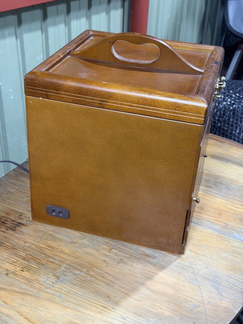 SMALL WOODEN DRAWER WITH MIRROR (Category: Storage Boxes & Baskets) located in Sablan. Submitted by gongonshelley12 (Listing ID 1457246419, Image 2). Description: 950 only SMALL DRAWER WITH MIRROR MALINAW ANG DRAWER AT MATIBAY DIN PO ANG WOOD DETAILS SA VID AT PICS NA RIN PO.