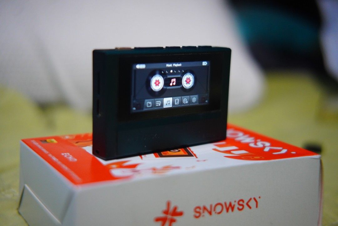 Snowsky Echo (Category: Portable Music Players) located in Putatan. Submitted by bucchi01 (Listing ID 1457256429, Image 1). Description: i got the snowsky disc and i rarely use echo after that ( can nego but be reasonable) sorry i don't do offsite payment for my safety and your safety (you can buy using the "Buy" button) what you get: 1. snowsky echo 2.snowsky original accessories.